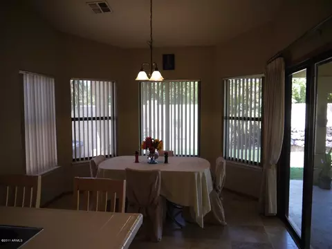 1038 W Iris Dr, Gilbert, AZ 85233 photo 8