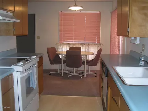 5339 E Lindstrom Ln, Mesa, AZ 85215 photo 3