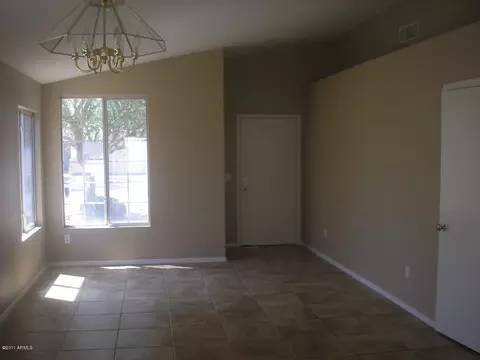 2302 E Springfield Pl, Chandler, AZ 85286 photo 2