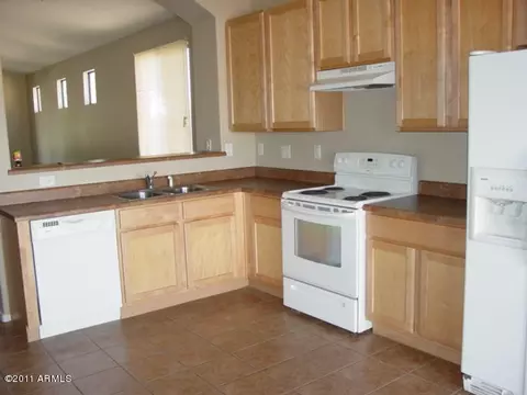 6009 S 25th Dr, Phoenix, AZ 85041 photo 2