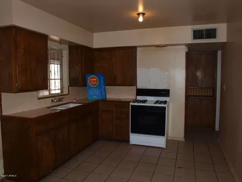2835 E Polk St, Phoenix, AZ 85008 photo 4