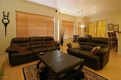 2004 E Valencia Dr, Phoenix, AZ 85042 photo 8