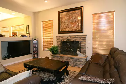 2004 E Valencia Dr, Phoenix, AZ 85042 photo 7