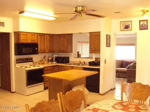 4366 E Robert E Lee St, Phoenix, AZ 85032 photo 2