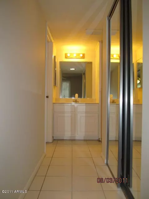 4111 E Camelback Rd #17, Phoenix, AZ 85018 photo 9