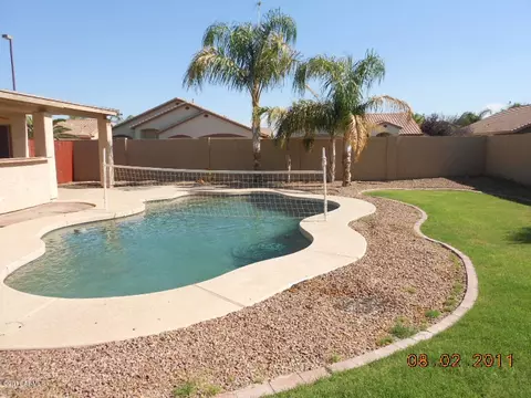 654 S Lanus Dr, Gilbert, AZ 85296 photo 2