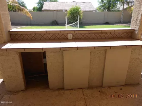 654 S Lanus Dr, Gilbert, AZ 85296 photo 3