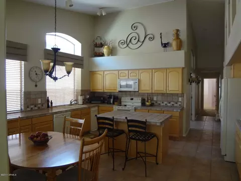 428 E Brookwood Ct, Phoenix, AZ 85048 photo 7
