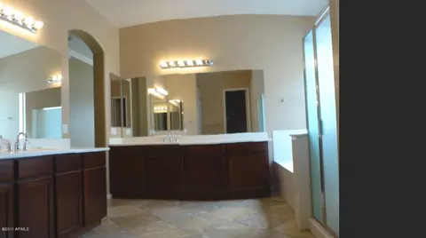 3129 E Blue Ridge Way, Gilbert, AZ 85298 photo 4