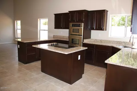 1817 W Redfield Rd, Gilbert, AZ 85233 photo 4