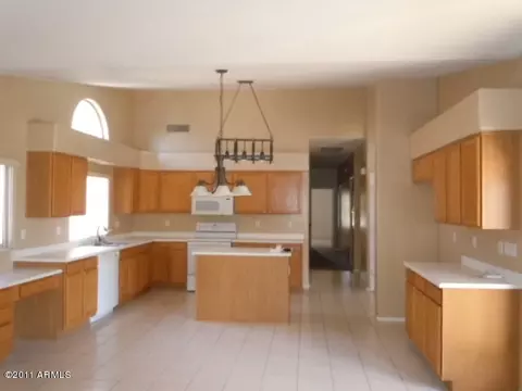 133 W Baylor Ln, Gilbert, AZ 85233 photo 2