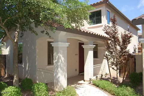 3824 E Santa Fe Ln, Gilbert, AZ 85297 photo 1
