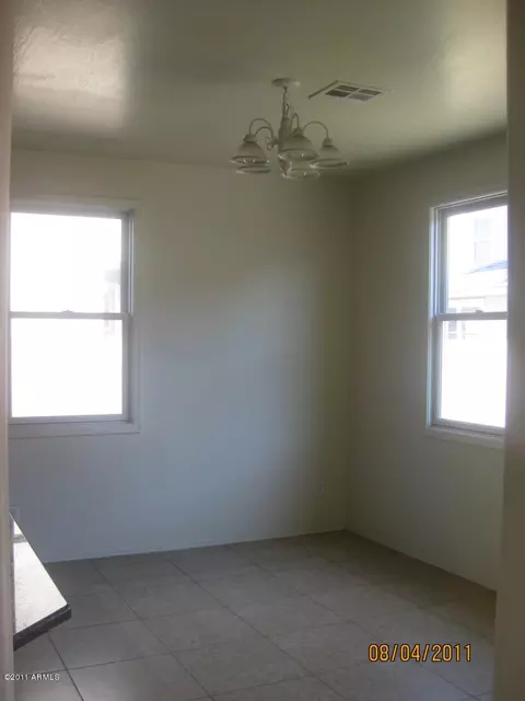 2237 E Pecan Rd, Phoenix, AZ 85040 photo 3