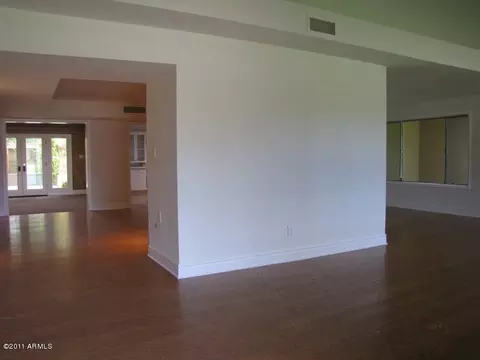217 E Glenn Dr, Phoenix, AZ 85020 photo 4