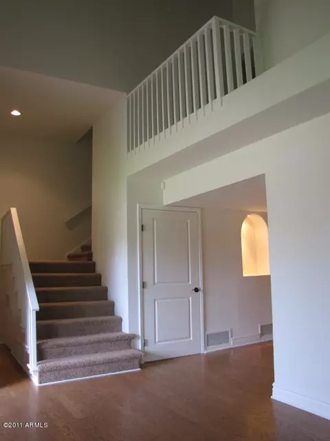 217 E Glenn Dr, Phoenix, AZ 85020 photo 3