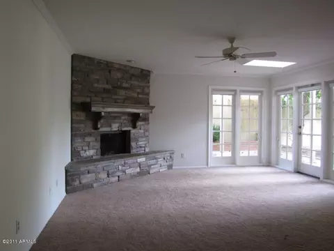 217 E Glenn Dr, Phoenix, AZ 85020 photo 5