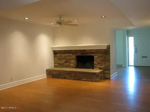 217 E Glenn Dr, Phoenix, AZ 85020 photo 13