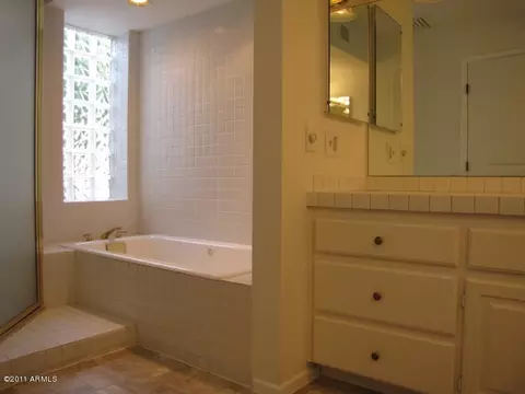 217 E Glenn Dr, Phoenix, AZ 85020 photo 7