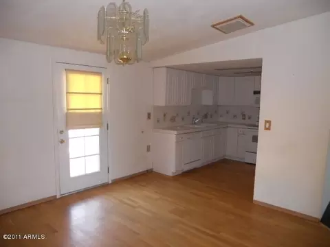 2902 E Tonto Ln, Phoenix, AZ 85050 photo 4