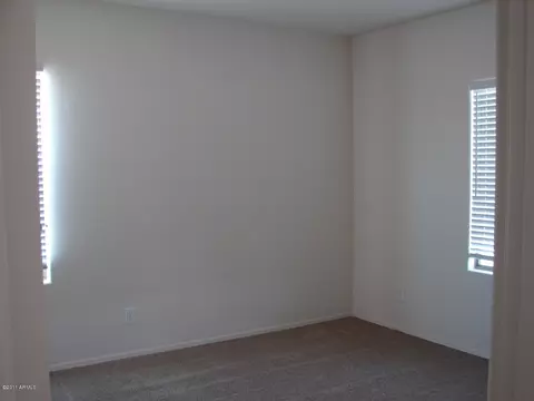 3936 E Branham Ln, Phoenix, AZ 85042 photo 8