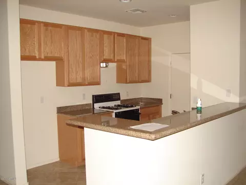 3936 E Branham Ln, Phoenix, AZ 85042 photo 12