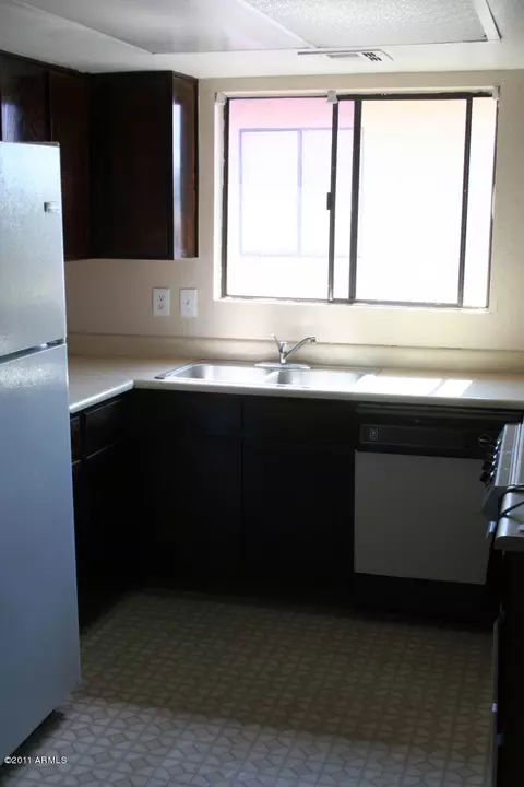 2223 W Dora St, Mesa, AZ 85201 photo 4