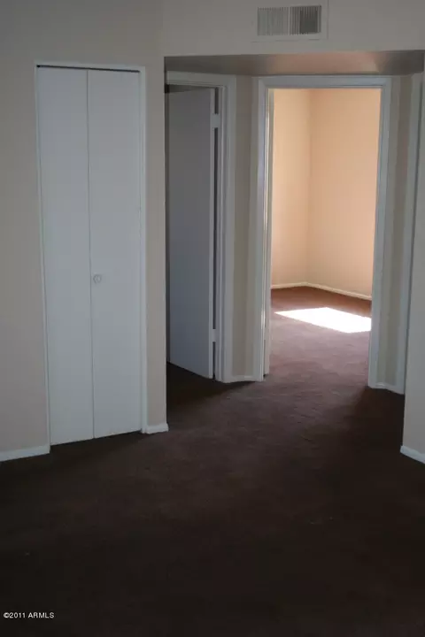 2223 W Dora St, Mesa, AZ 85201 photo 5