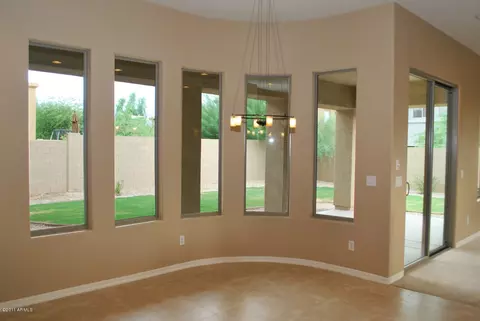 3825 E Patrick Ln, Phoenix, AZ 85050 photo 10
