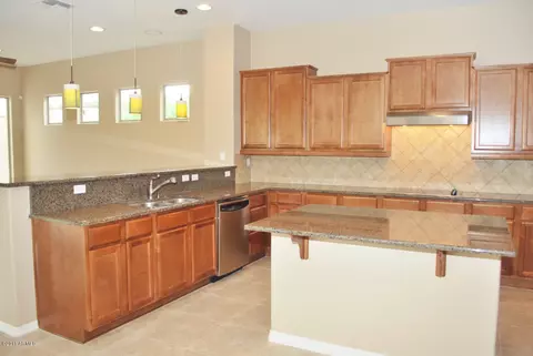 3825 E Patrick Ln, Phoenix, AZ 85050 photo 8