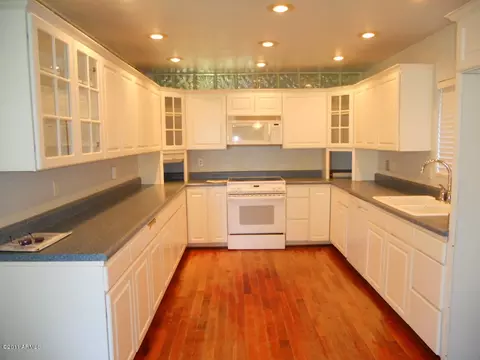 228 S Neely St, Gilbert, AZ 85233 photo 2