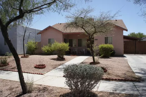 1347 E Apollo Rd, Phoenix, AZ 85042 photo 1