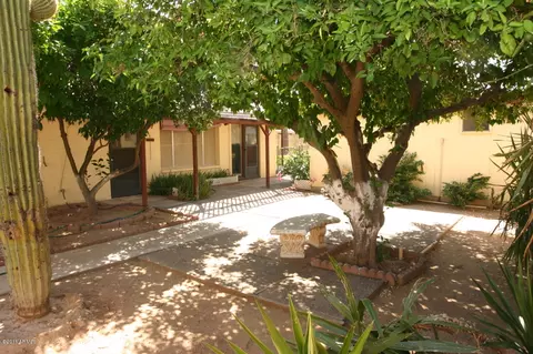 2219 W Wethersfield Rd, Phoenix, AZ 85029 photo 2