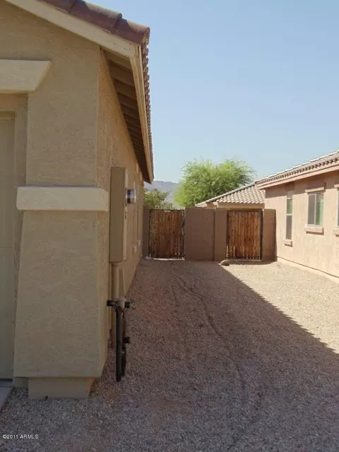 2403 W Mobile Ln, Phoenix, AZ 85041 photo 6