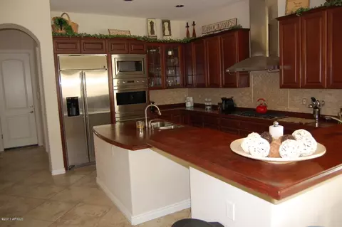 4709 E Ironhorse Rd, Gilbert, AZ 85297 photo 2