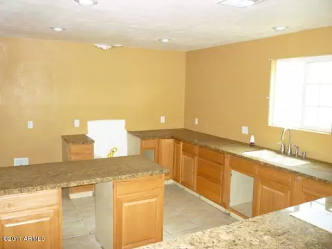 6004 S 3rd Ave, Phoenix, AZ 85041 photo 14