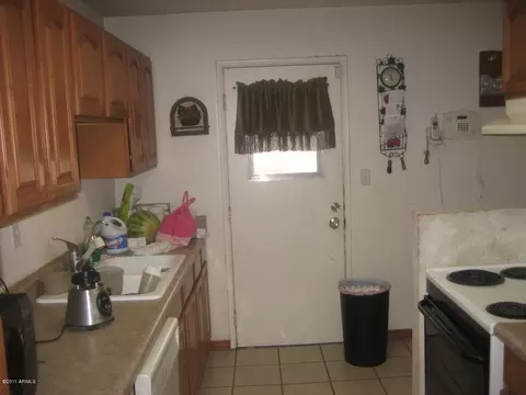 9237 N 18th Dr, Phoenix, AZ 85021 photo 2
