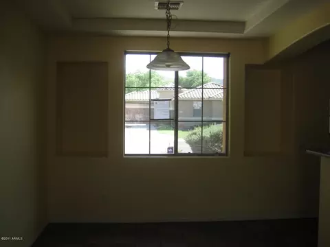 1528 E Constance Way, Phoenix, AZ 85042 photo 6