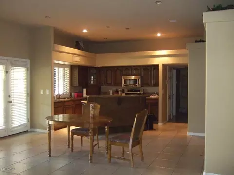 7802 S Maple Ave, Tempe, AZ 85284 photo 2