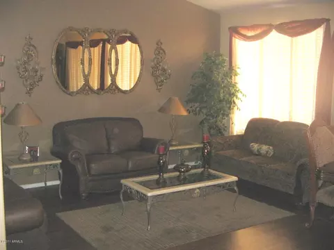 171 W Windsor Dr, Gilbert, AZ 85233 photo 2