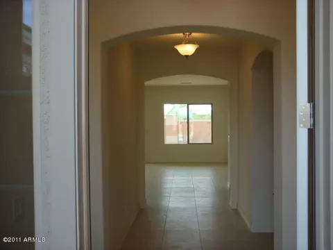 2883 E Santa Fe Ln, Gilbert, AZ 85297 photo 2