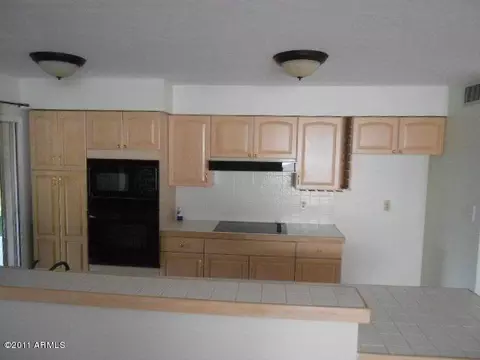 2037 E Harvard Dr, Tempe, AZ 85283 photo 3