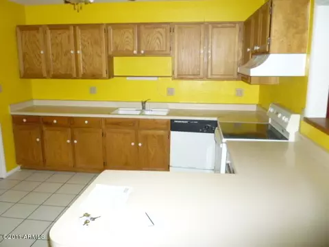 4131 E Grove St, Phoenix, AZ 85040 photo 9