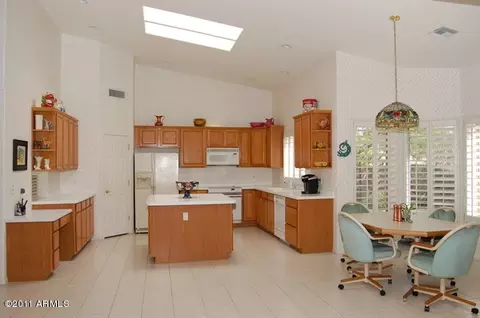 1933 E Claire Dr, Phoenix, AZ 85022 photo 5