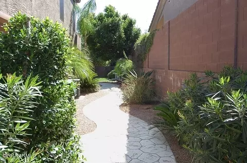 1933 E Claire Dr, Phoenix, AZ 85022 photo 12