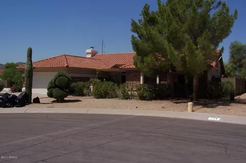 728 E Acoma Dr, Phoenix, AZ 85022 photo 1