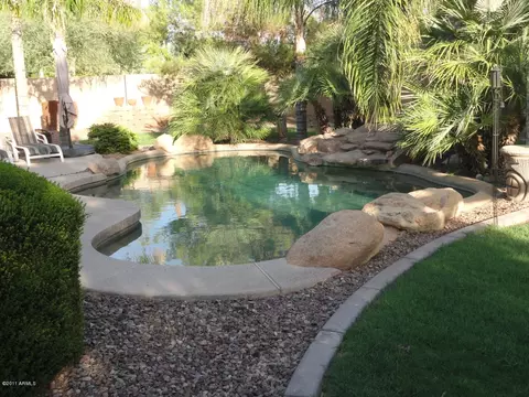 265 E Liberty Ln, Gilbert, AZ 85296 photo 1