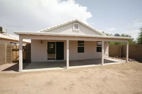 2068 S Lawther Dr, Apache Junction, AZ 85120 photo 2
