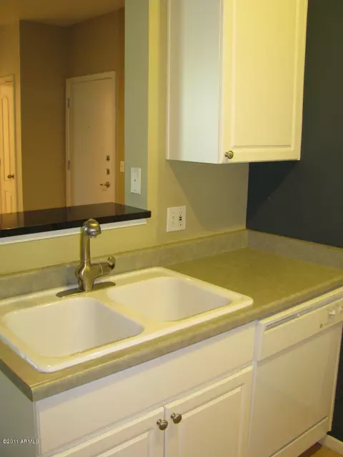 1701 E Colter St #402, Phoenix, AZ 85016 photo 4