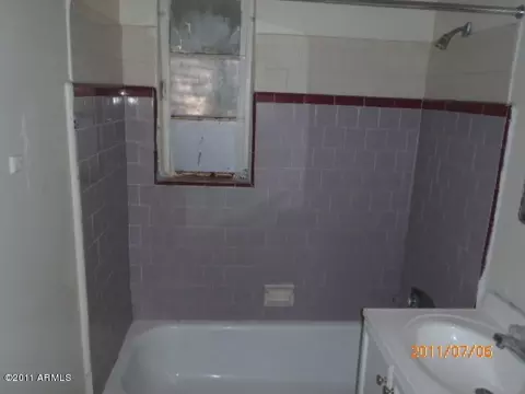 2417 E Clarendon Ave, Phoenix, AZ 85016 photo 7