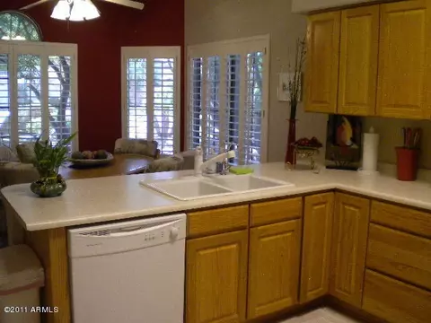618 W Jasper Dr, Gilbert, AZ 85233 photo 8
